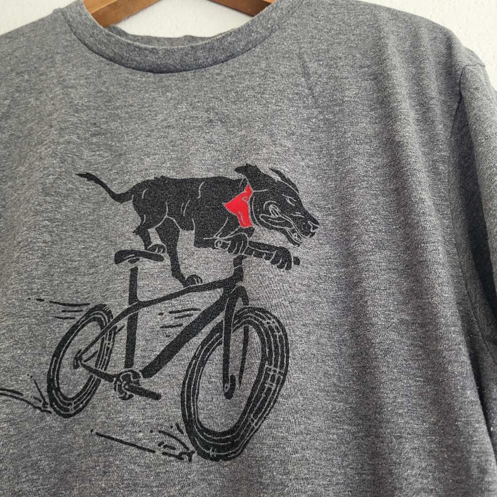 Trek Gray T-Shirt with Dog on Bicycle Graphic
